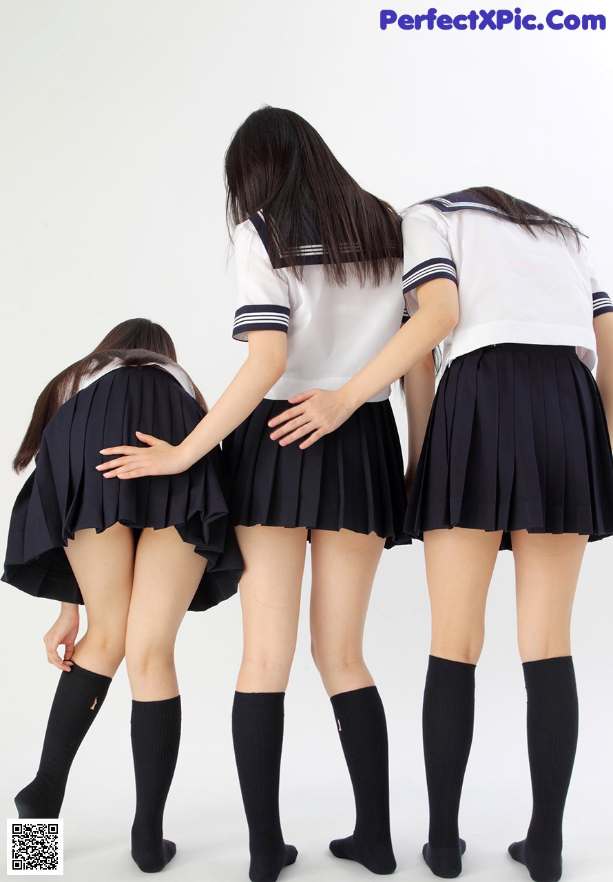 Трусы на японской школьнице